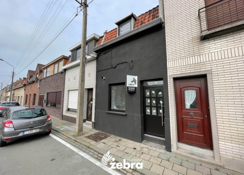 Volledig gerenoveerde instapklare starterswoning nabij het centrum van Harelbeke!