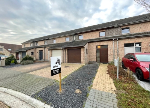 Recente gezinswoning met 3 slaapkamers en garage te Oostkamp!