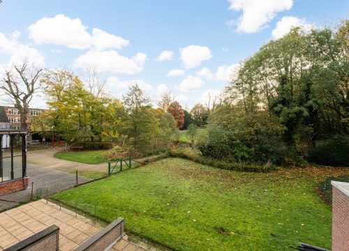 Appartement met 2 slaapkamers, garage en zicht op het alombekende Paterbos (Tielt)!