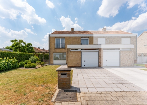 Instapklare halfopen bebouwing met 4 slaapkamers te Moorslede!
