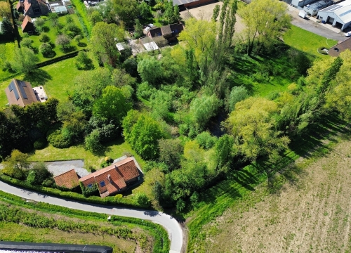 Exclusieve hoeve op een perceel van 7733 m² te Poesele (Deinze)!