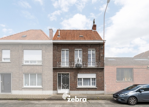 Te renoveren woning met garage vlakbij centrum Meulebeke!