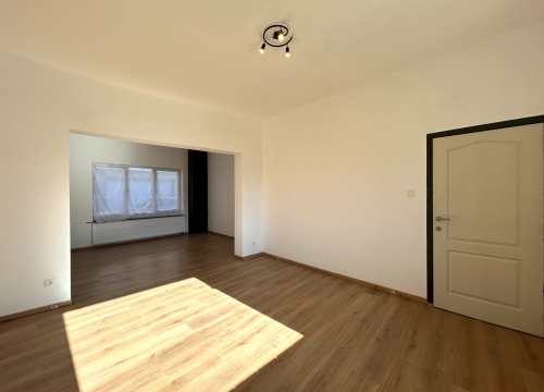 Instapklare woning met 3 kamers in het centrum van Meulebeke (Tielt)!