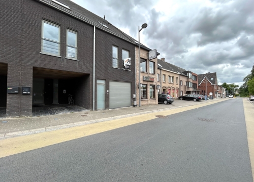Instapklaar duplex-appartement te centrum Tielt!