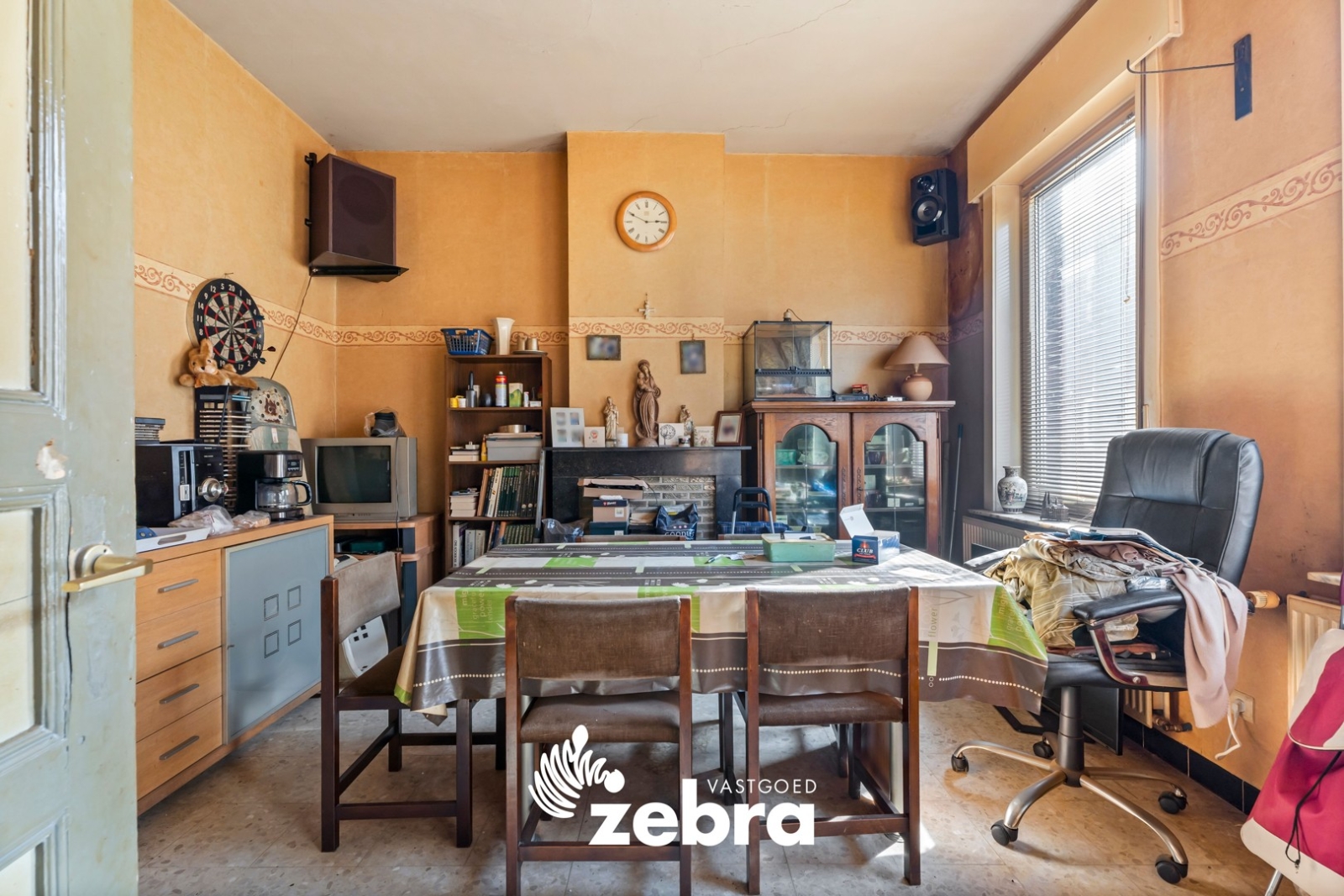 Te renoveren woning met 4 slaapkamers Pittem!